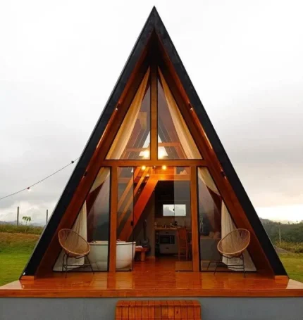 Rumah Segitiga Minimalis Modern Kayu Jati